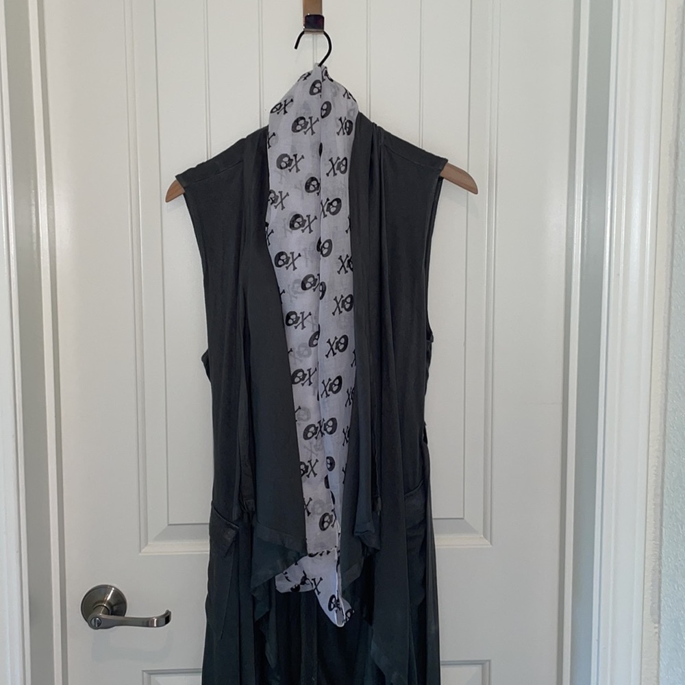 Skull and Bones Scarf- infinity Halloween - Picture 2 of 5